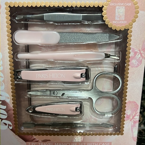 Paris Hilton Manicure Set with Case - Picture 3 of 8